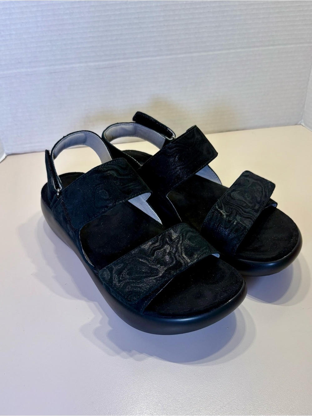 Alegria Woman’s Bailee Sandal in Black